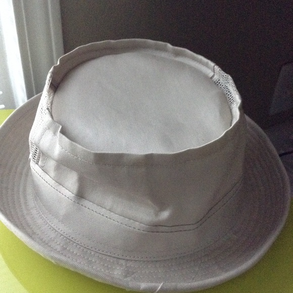 Men Hat - Picture 7 of 7